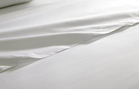 white hotel bedding