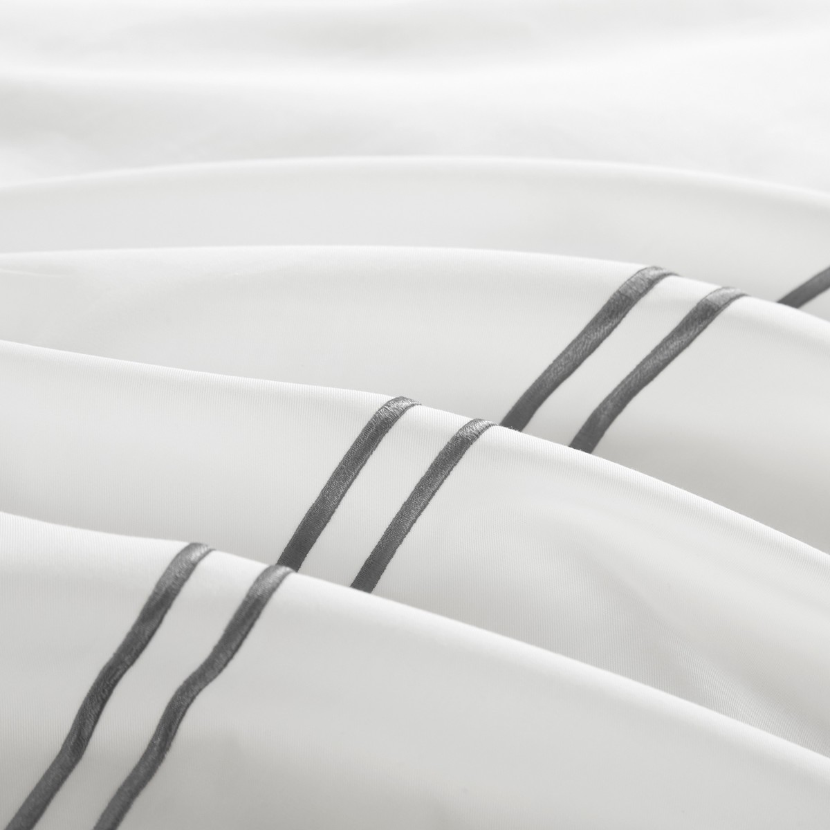 400TC embroidery hotel duvet cover